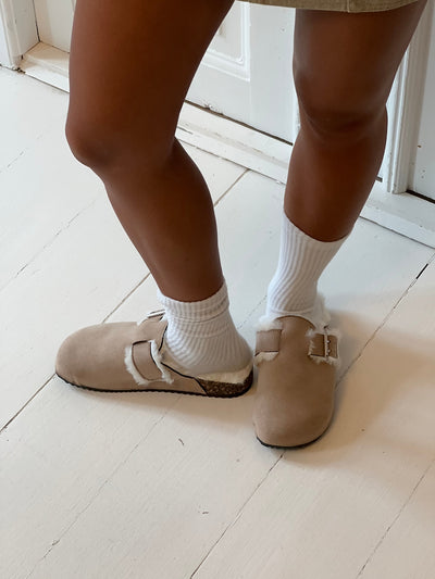 Sigri slippers med fur - Beige