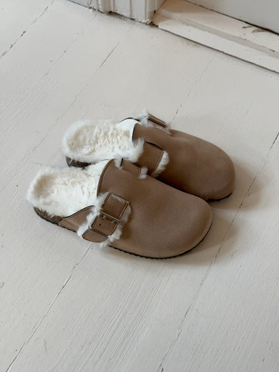 Sigri slippers med fur - Beige